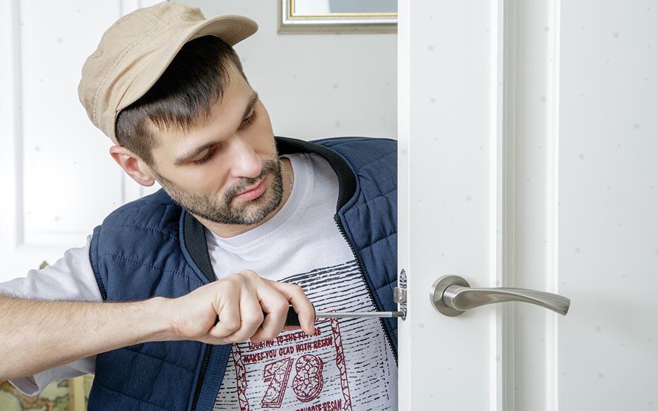 trouver un serrurier honnete Évry